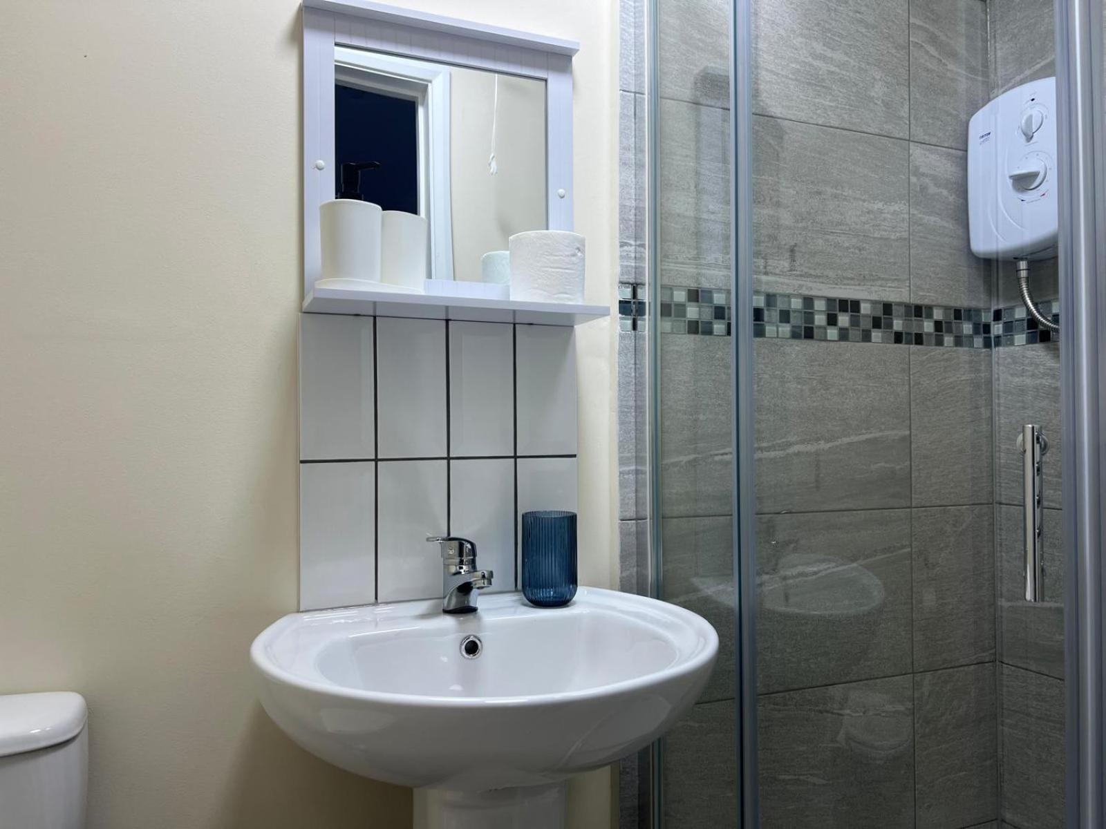 Modern Apartment Off-Road Parking-Twin Room Suite 4 Nottingham Exterior photo